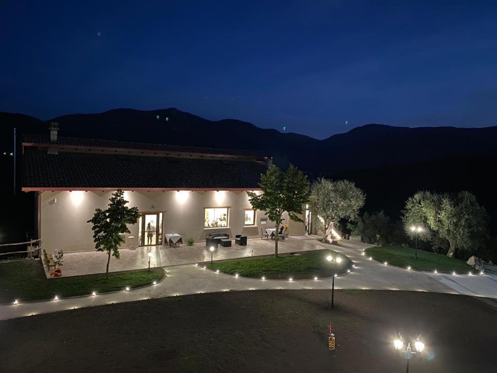 Tenuta Morrone Pertosa Екстериор снимка